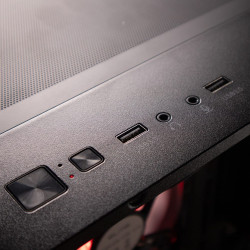 GMR Lynx 9070XT Gaming PC - (Ryzen 7 7800X3D | 32GB RAM | RX 9070 XT 16G | 1TB NVMe SSD | 750W Gold | Windows 11) Powered by ASU